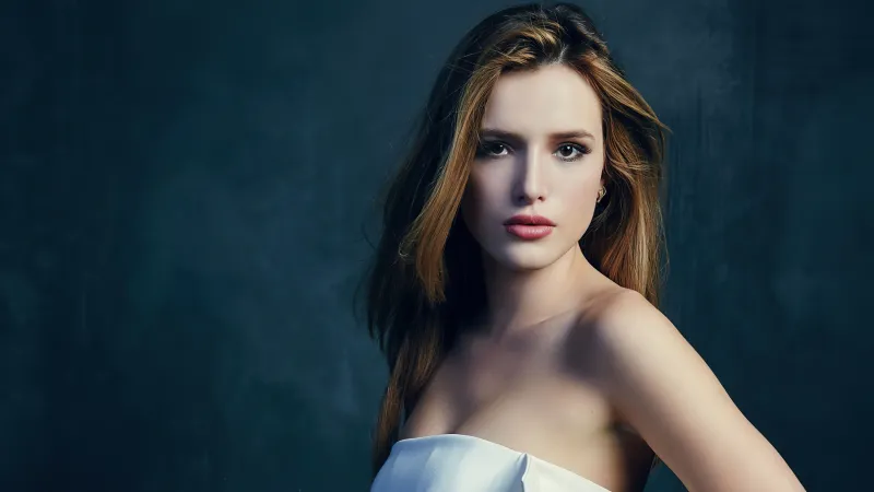 Bella Thorne HD wallpaper