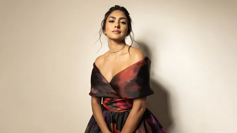 Mrunal Thakur 5K Wallpaper