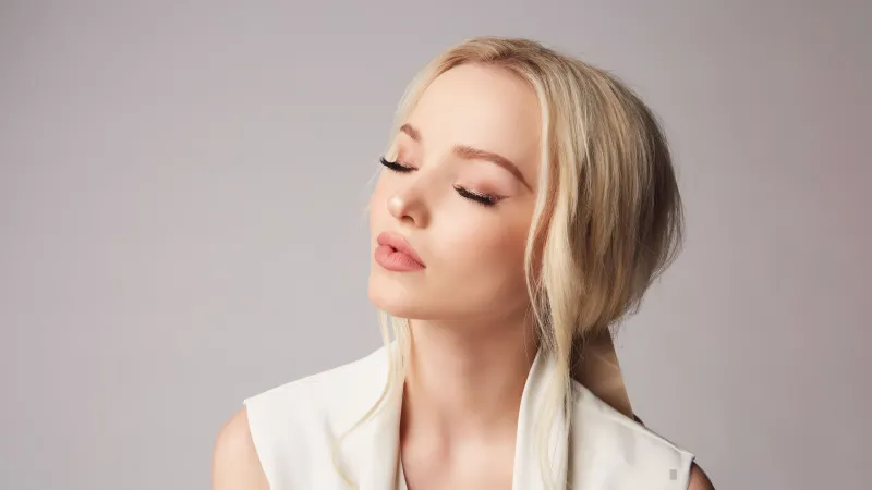 Dove Cameron wallpaper