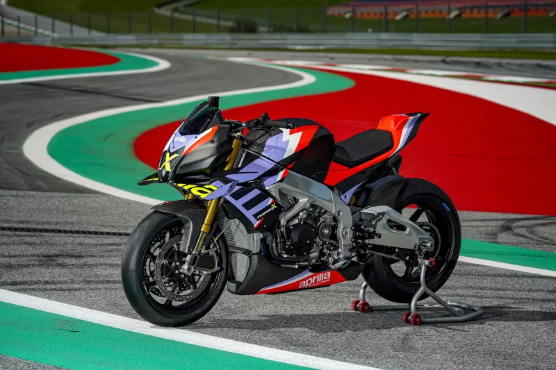 Aprilia Tuono V4 X, Superbikes wallpaper