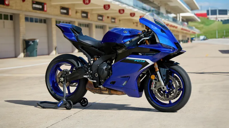 Yamaha YZF-R9 wallpaper, Icon Blue, Pit lane, Paddock stand, 2025