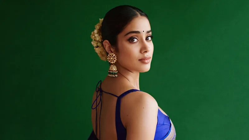 Janhvi Kapoor Saree wallpaper