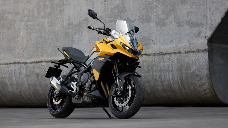 Triumph Tiger Sport 800, Sport tourer, Yellow, Concrete pipe, 2025, 4K wallpaper