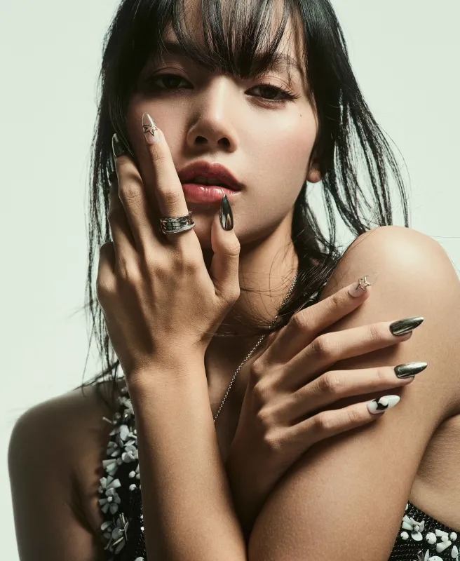Lisa Vertical, Closeup Portrait, 5K wallpaper