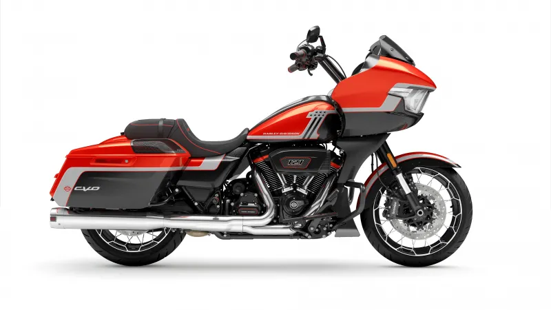 Harley-Davidson CVO Road Glide, 8K wallpaper