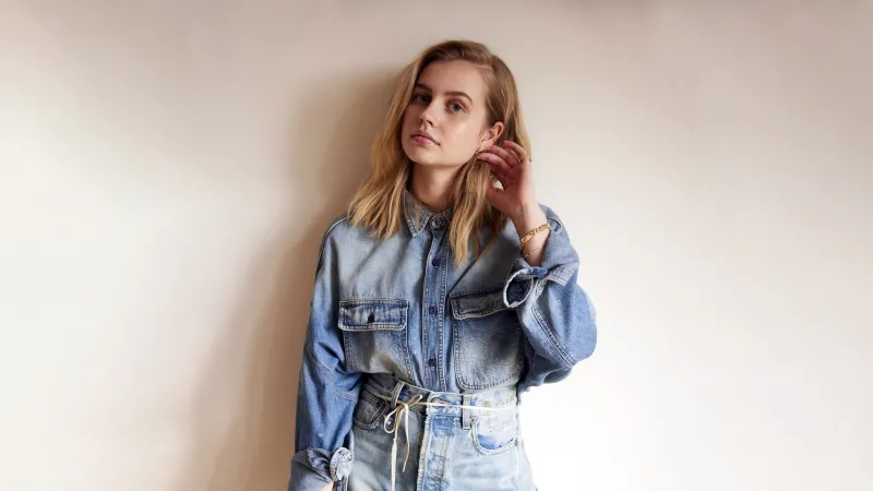 Angourie Rice Denim outfit