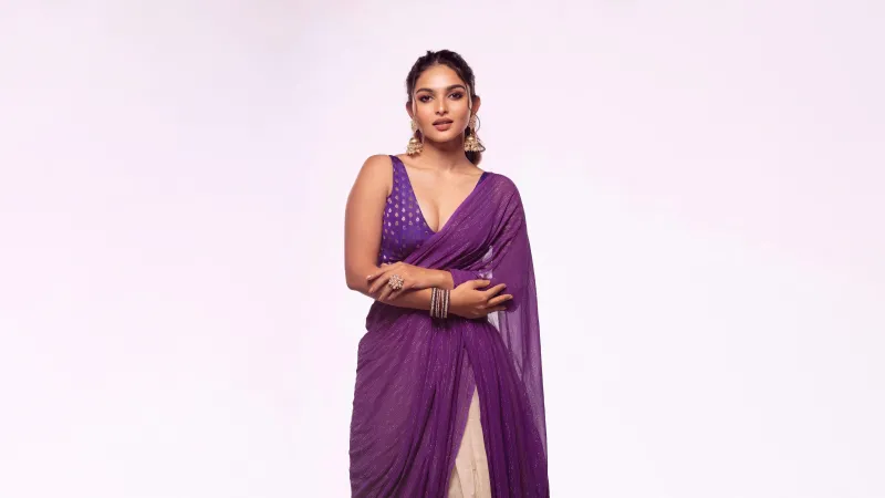 Kayadu Lohar Purple saree, 5K wallpaper