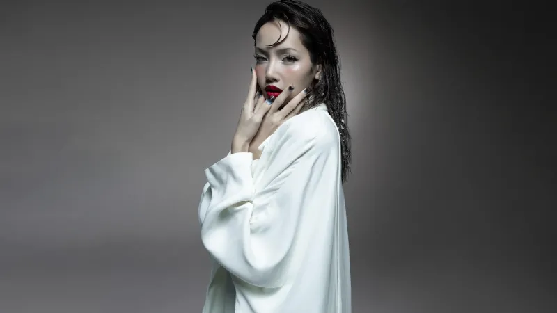 Lisa V Magazine, 5K wallpaper
