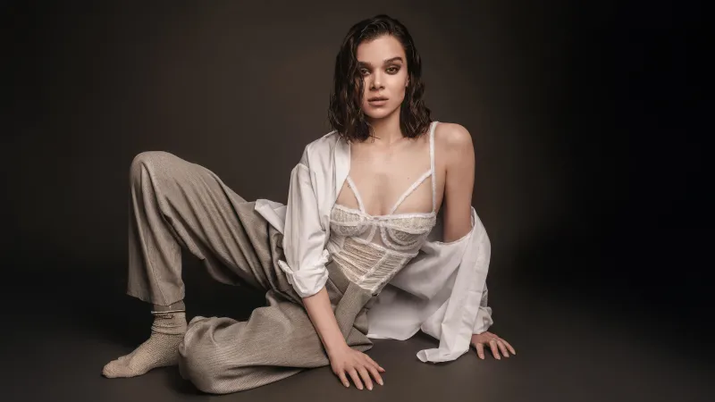 Hailee Steinfeld Fashion, 5K wallpaper