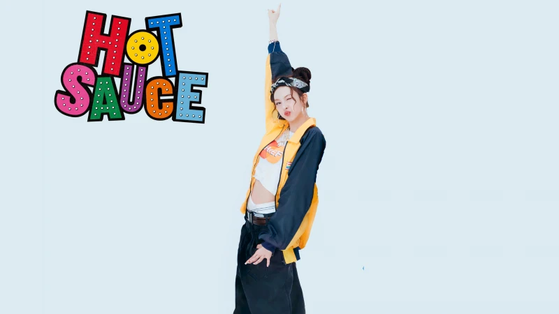 CHIQUITA wallpaper, BABYMONSTER HOT SAUCE