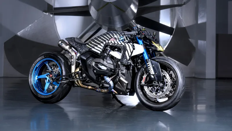 BMW R 1300 R Titan 2025