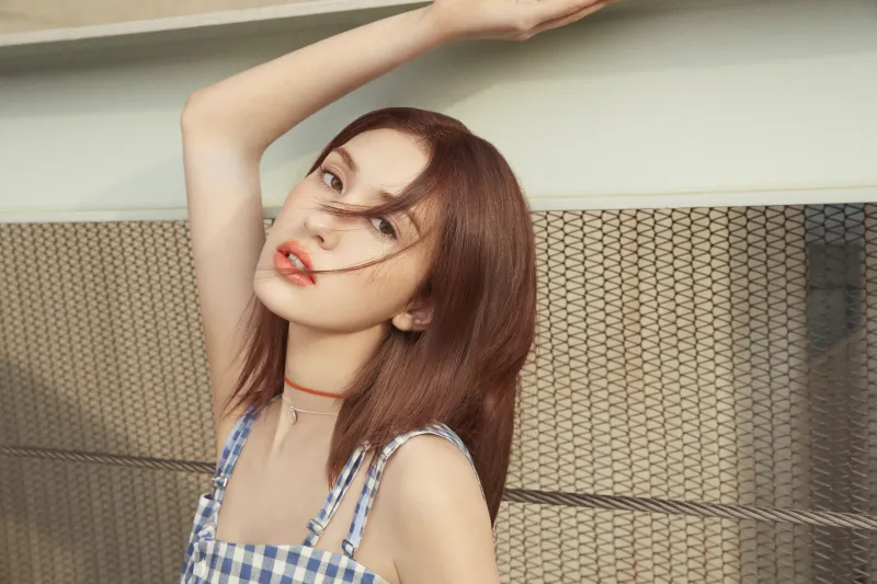 Jeon Somi wallpaper 5K
