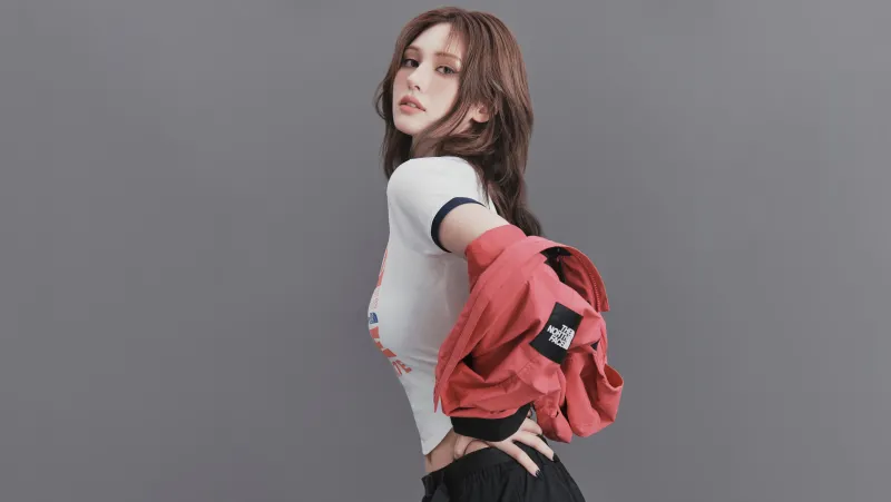 Jeon Somi, 5K background