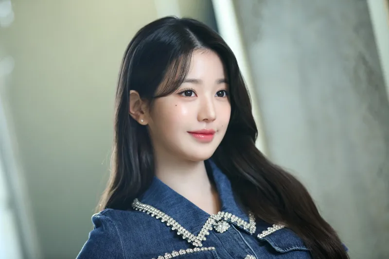 Jang Wonyoung wallpaper 4K