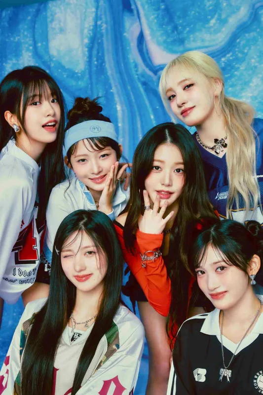 IVE (Kpop), iPhone wallpaper, An Yujin, Gaeul, Rei, Jang Wonyoung, Liz, Leeseo