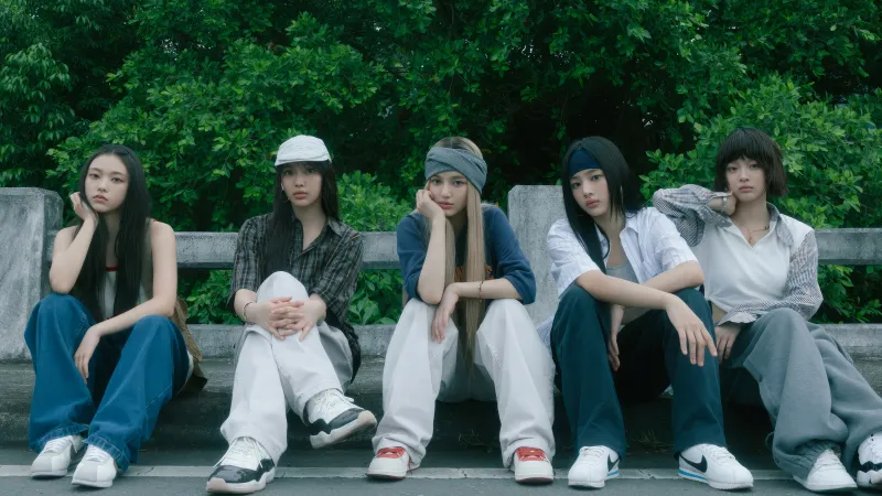 NewJeans wallpaper, Minji, Hanni, Danielle, Haerin, Hyein