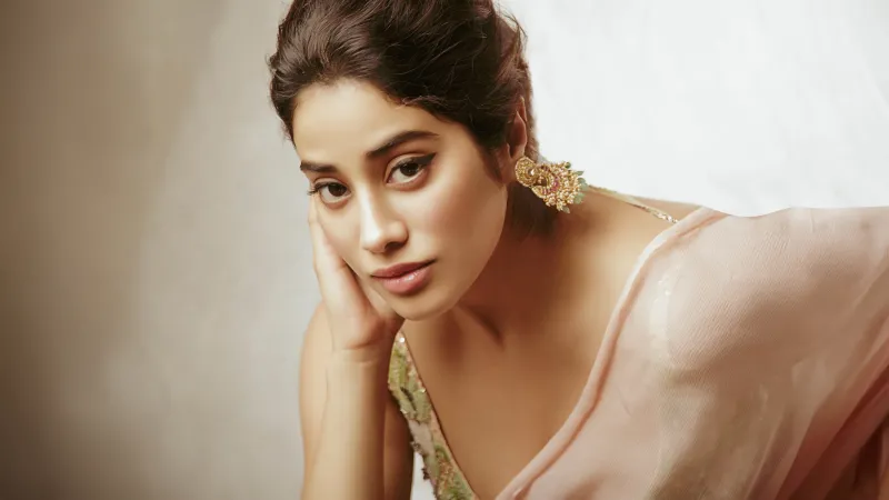 Janhvi Kapoor 5K wallpaper