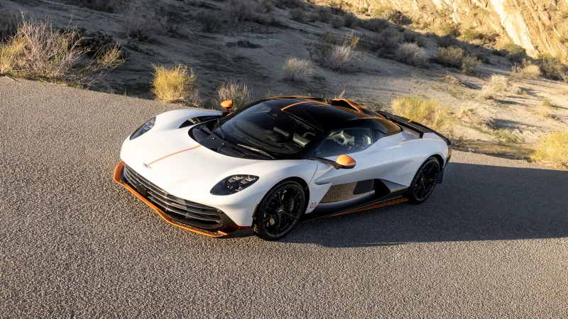 Aston Martin Valhalla 2025