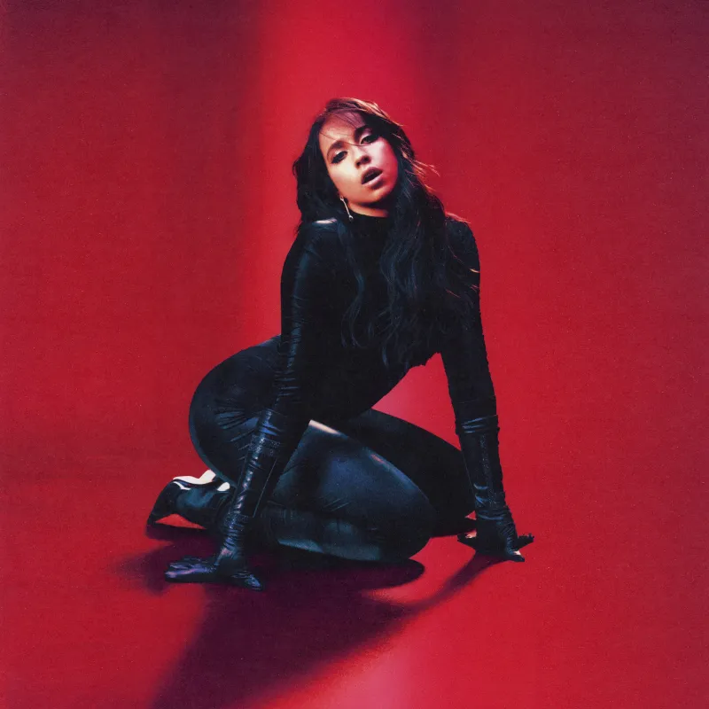 Tate McRae wallpaper, Red background