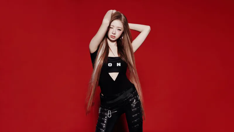 Bang Bang - Rei, IVE (K-pop), Red background 5K