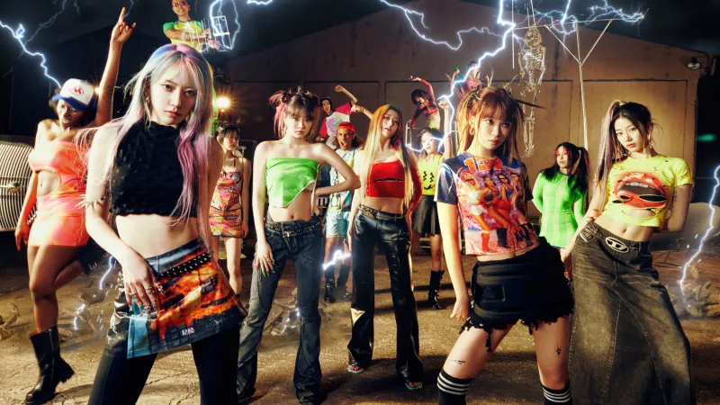 Crazy Le Sserafim Group, Sakura Miyawaki, Kim Chaewon, Huh Yunjin, Hong Eunchae, Kazuha, Le Sserafim