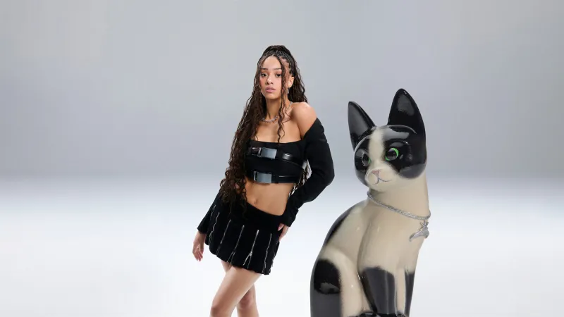 Manon - SIS (Soft Is Strong) KATSEYE