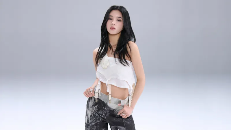 Sophia (KATSEYE) American singer