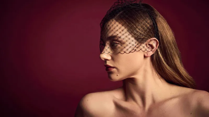 Lili Reinhart, Red background 5K, Hunger Magazine