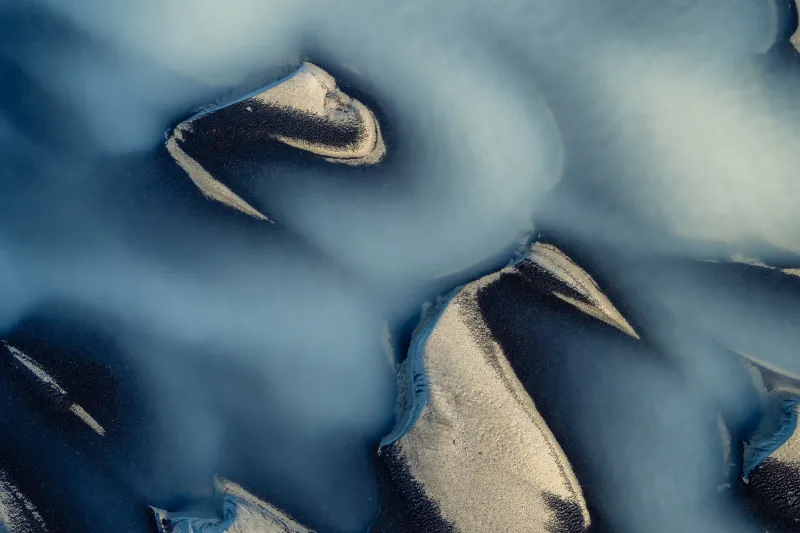 Aluminium OS stock wallpaper