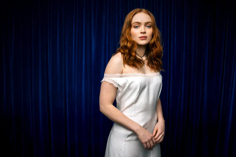 Sadie Sink, 8K wallpaper, Dark blue background