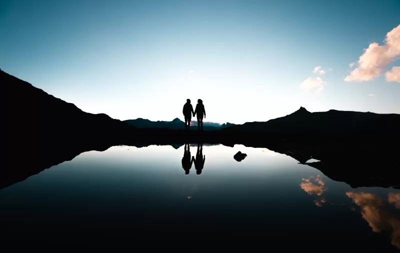 Couple, Silhouette, Together, Holding hands, Romantic, Mountains, Lake, Reflection, Dusk, Evening, Switzerland, 5K