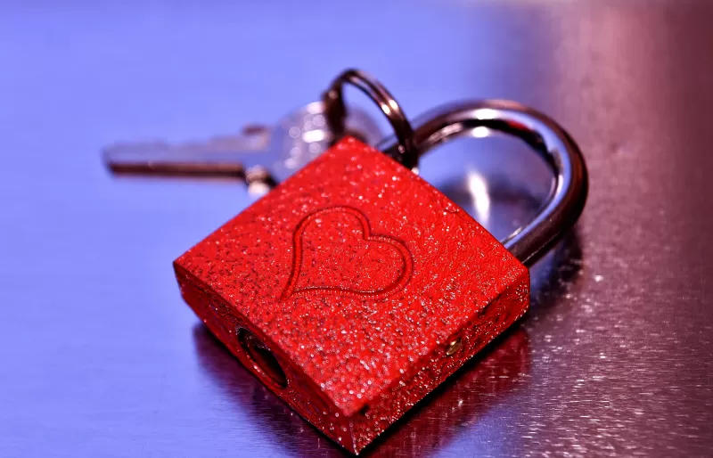 Key to the Heart, Red Lock, Connections, Valentine&#039;s Day, Heart shape, Together, Selective Focus, 5K