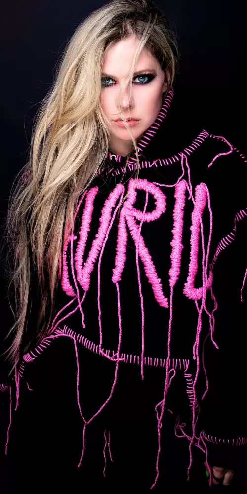 Avril Lavigne, Canadian singer, Euphoria Magazine, Dark background, AMOLED, 2022